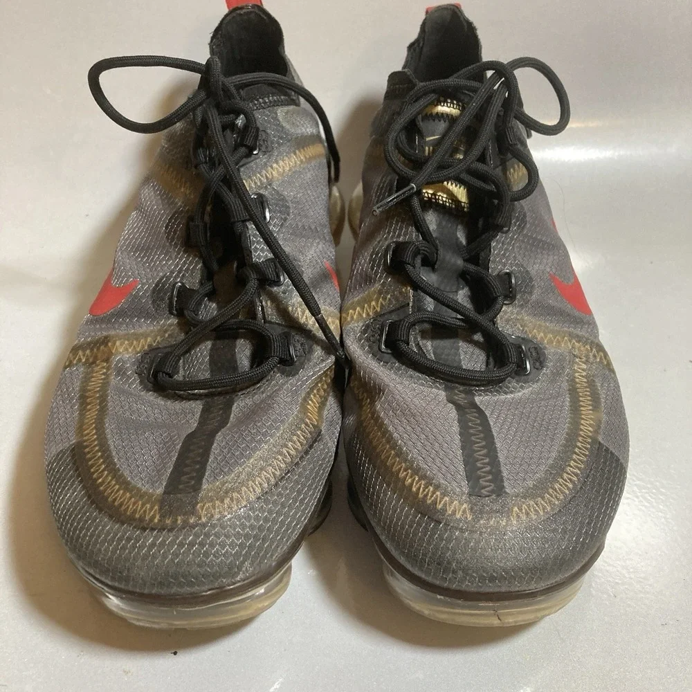 Nike Air Vapormax 2019 Black Metallic Gold CU4872-001 Sneakers Women's Size 9